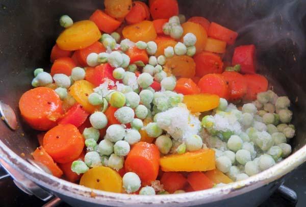 Gajar Matar, Carrots and Peas Bhaji/Sabji