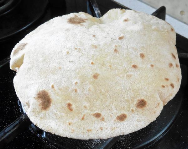 Missi Roti 2, (Wheat And Bengal Gram Flour Mix)