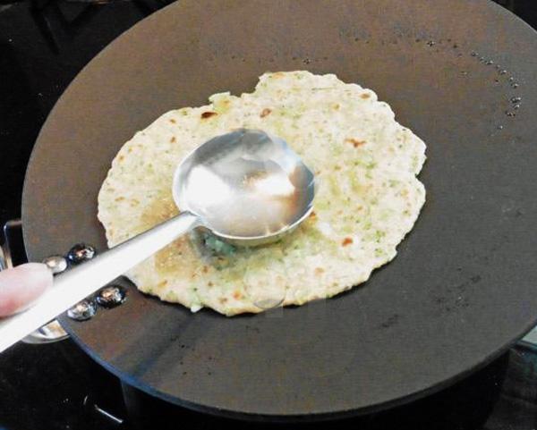 Paratha With Broccoli Filling