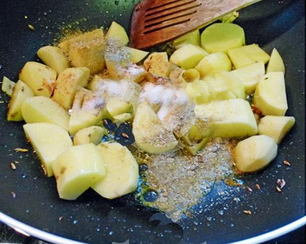 Paratha- Alu Palak Stuffed (Potato & Spinach) 1
