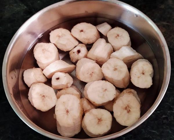 Green Banana Curry - 4 (Mrs. Reeta Kumar’s) Without Onions & Tomatoes 