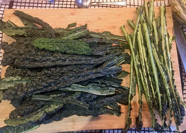 Cavolo Nero Or Kale Saag (Curried Leaves)
