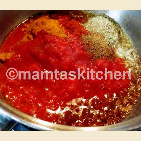 Potato and Peas Curry with Tomatoes - Free From Onions and Garlic