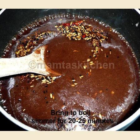 Bananas with Tamarind Chutney