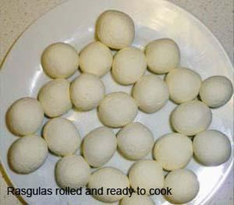 Bengali Rasgulla - Sweet Paneer (Indian Cheese) Balls in Syrup 1 - picture