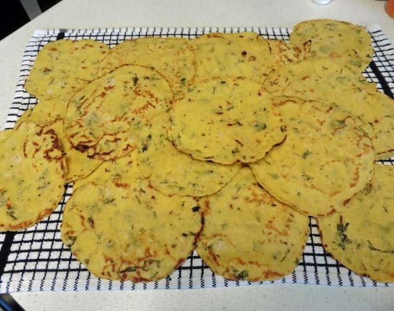 Cornmeal Roti or Paratha (Indian Flatbread) with Urad Dal (Split Black Gram) and Fenugreek - picture