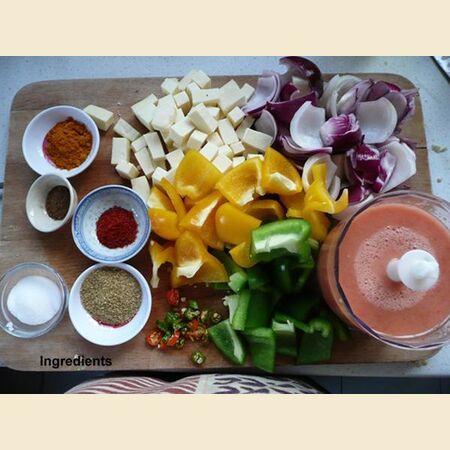 Green (Bell) Pepper and Paneer (Indian Cheese) Dry Curry