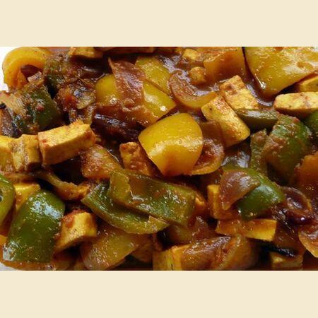 Green (Bell) Pepper and Paneer (Indian Cheese) Dry Curry