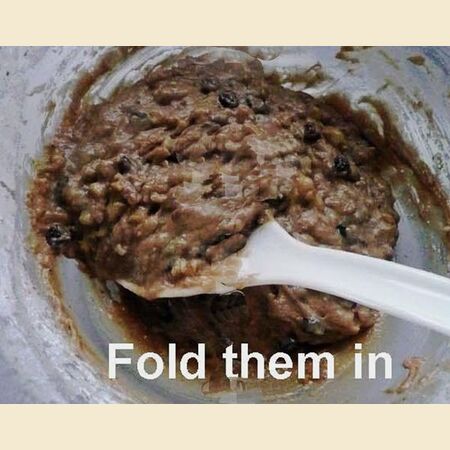 Microwave Banana, Walnut and Mixed Fruit Cake