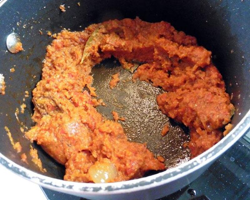 Basic Curry Sauce and Variations - for Meat, Chicken, Fish or Vegetables  - picture