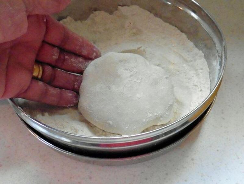 Potato And Lambsquarter Leaves Stuffed Paratha (Bread) - Free From Onion and Garlic - picture