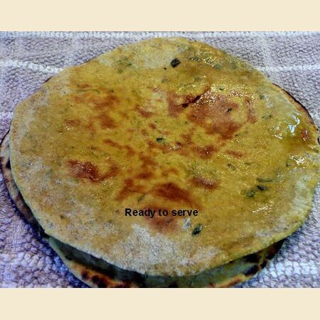 Yellow Chapati, Roti or Phulka (Indian Flatbread) with Turmeric and Fenugreek Leaves